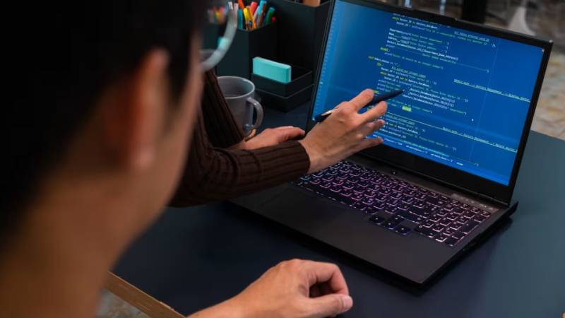 石阡县工业软件定制开发:破局传统制造数字化转型的“精准钥匙”